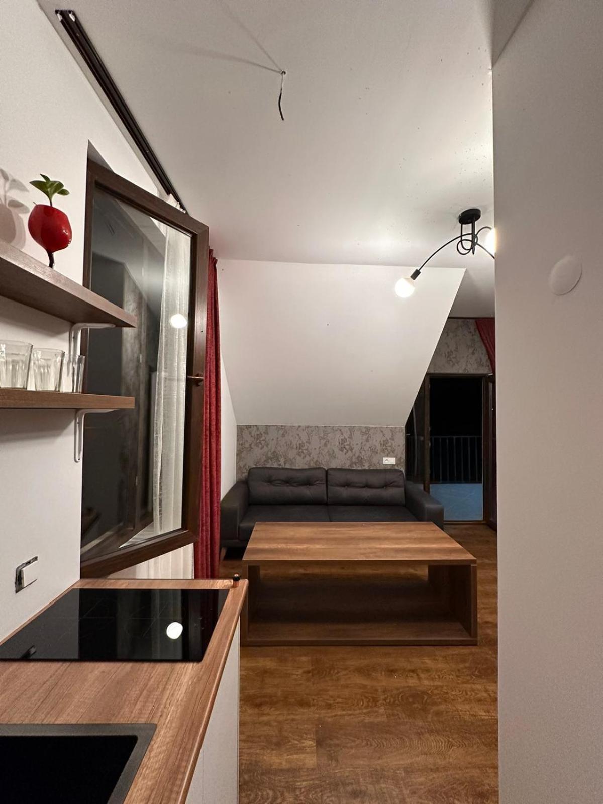 House B&B 梅斯蒂亚 外观 照片