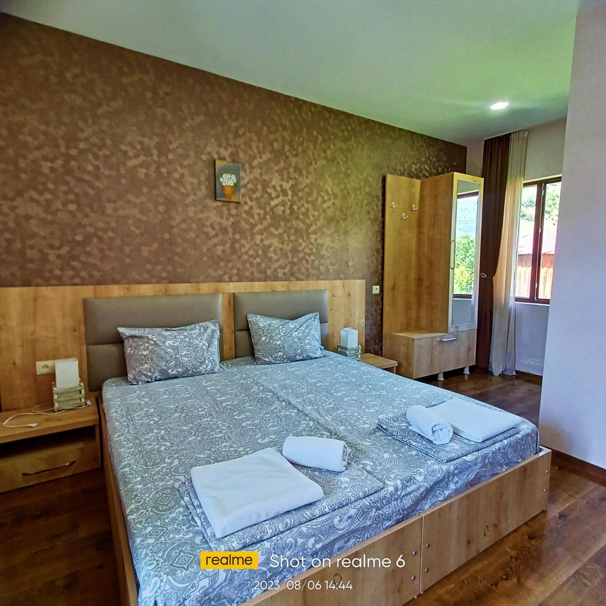 House B&B 梅斯蒂亚 外观 照片