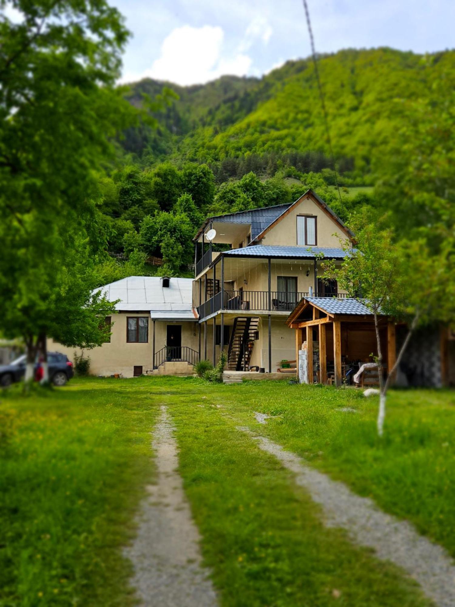 House B&B 梅斯蒂亚 外观 照片